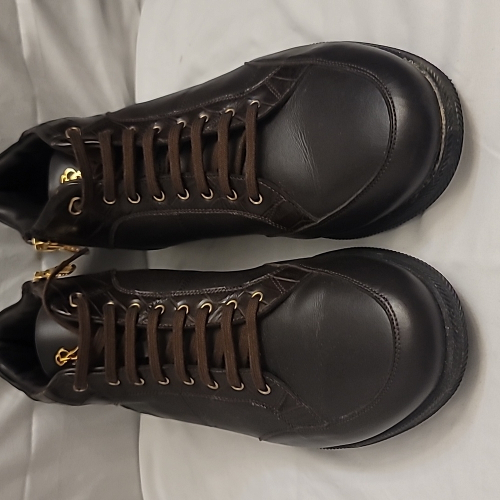 SR shoes